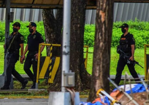菲律宾蜂牙丝兰省两警卫互看不顺眼开枪导致1死1伤