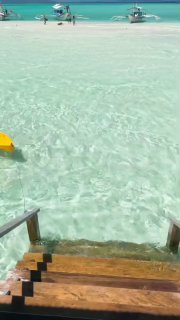 奥努克是巴拉巴克岛东部的一座小岛，周围环绕着浅而清澈的翠绿海水。干净得...